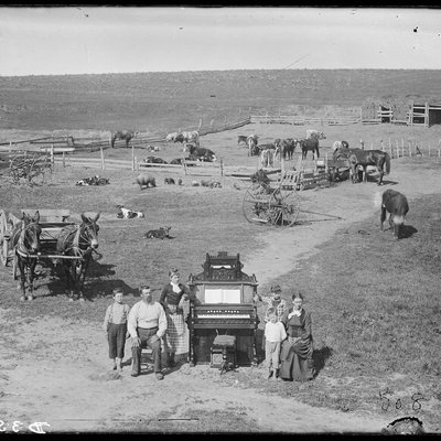 Farmers and Crops 1880's 0203_0401
