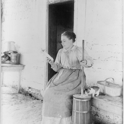 Pioneer woman doing chores 0602_040101